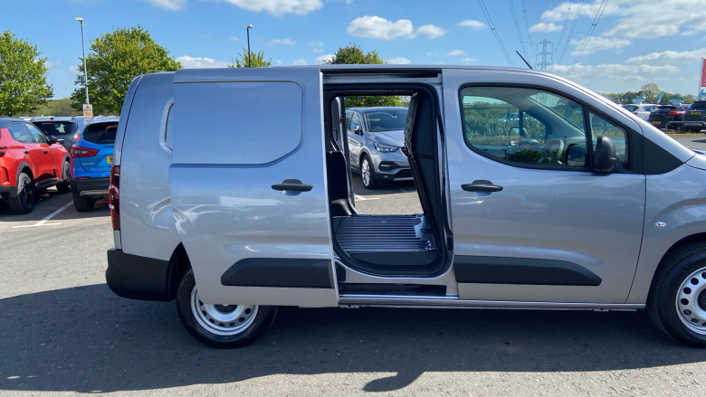 Vauxhall Combo Cargo Combo Xl Diesel 1.5 Turbo D 100ps Prime Plus H1 Van